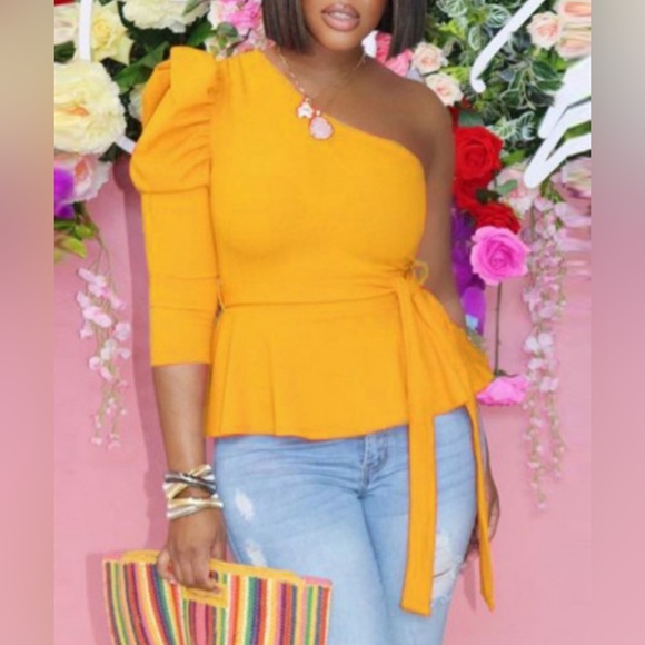 ONE SLEEVE TOP W/RUFFLED HEM & BELT - Picture 1 of 2